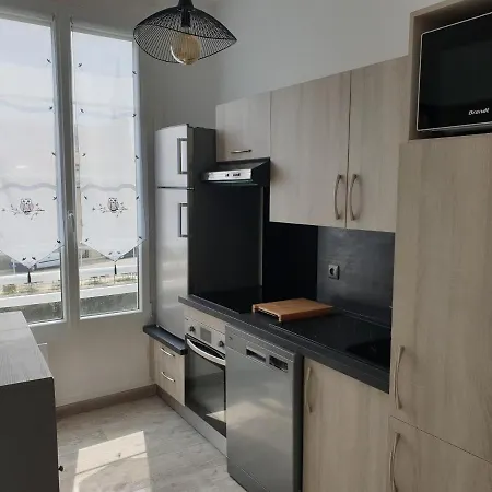 Appartement Un Trois Etoiles Entre La Rochelle Et Les Marais Poitevin à Marans  Extérieur photo