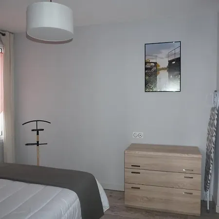 Appartement Un Trois Etoiles Entre La Rochelle Et Les Marais Poitevin à Marans  Extérieur photo